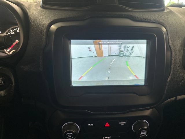 Used 2020 Jeep Renegade Altitude AWD/4WD image 18