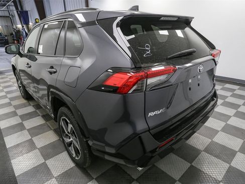 New 2025 Toyota RAV4 SE image 9