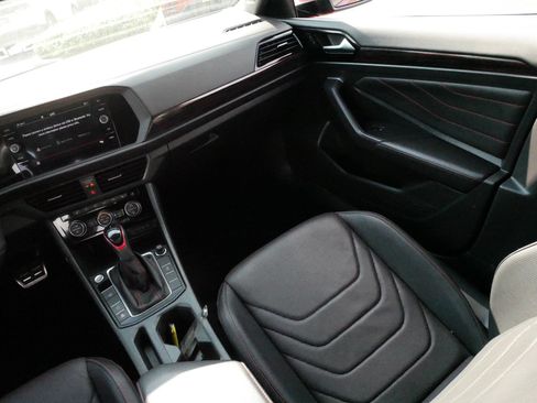 Certified 2022 Volkswagen Jetta GLI Autobahn FWD image 11