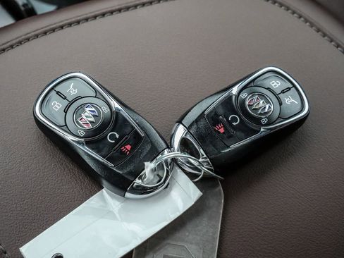 Used 2021 Buick Enclave Avenir w/ Avenir Technology Package FWD image 38