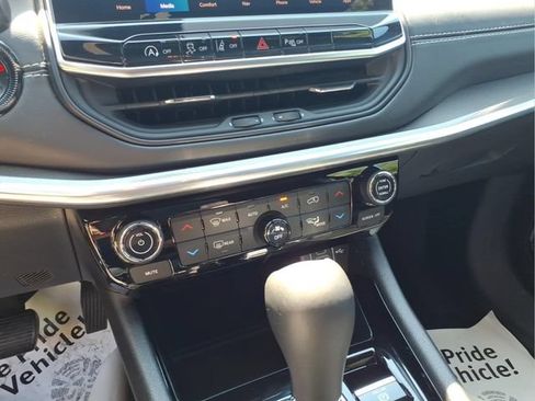 Used 2024 Jeep Compass Limited w/ High Altitude Package AWD/4WD image 23