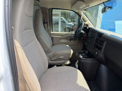 New 2026 Chevrolet Express 3500 RWD image 24