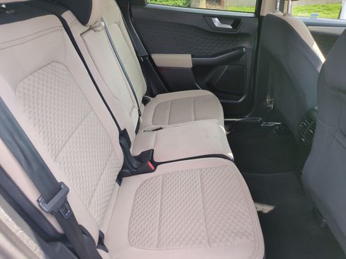 Used 2020 Ford Escape SE FWD image 32