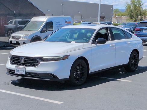 Used 2025 Honda Accord SE image 5