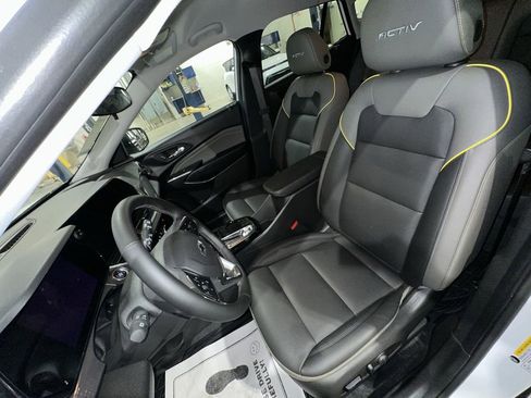 Used 2025 Chevrolet Trax ACTIV w/ Driver Confidence Package image 13