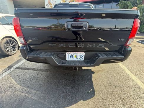 Used 2023 Toyota Tacoma SR5 w/ Technology Package AWD/4WD image 5