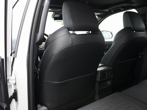 Used 2025 Toyota 4Runner TRD Off-Road Premium image 21