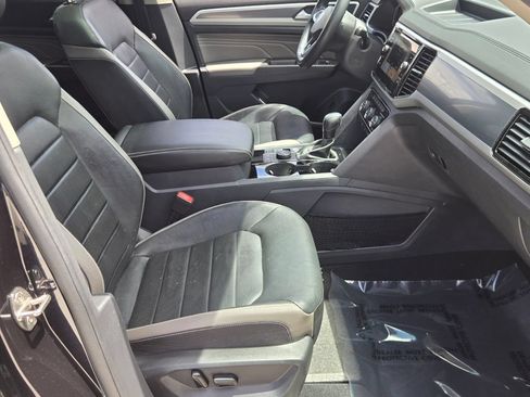 Certified 2023 Volkswagen Atlas SEL Premium AWD/4WD image 16