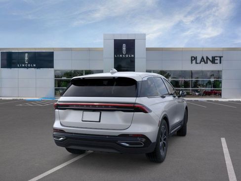 New 2026 Lincoln Nautilus Premier image 8