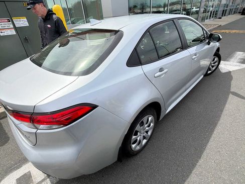 Used 2023 Toyota Corolla LE w/ Carpet Mat Package (TMS) FWD image 13