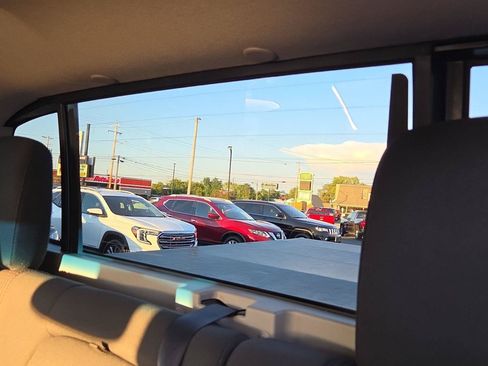 Used 2015 Nissan Titan SV w/ SV Value Truck Package AWD/4WD image 24