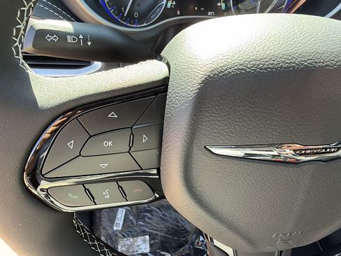 New 2026 Chrysler Pacifica Select w/ S Appearance Package FWD image 24