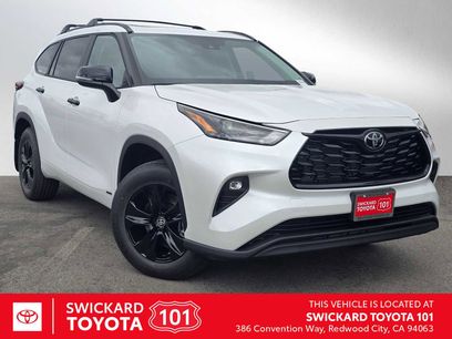 New 2025 Toyota Highlander XLE