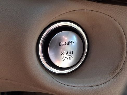 Used 2014 Mercedes-Benz CLS 550 4MATIC image 25