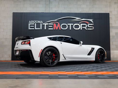 Used 2017 Chevrolet Corvette Z06 RWD image 24