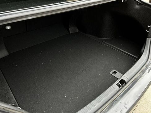 Used 2025 Toyota Camry SE image 34
