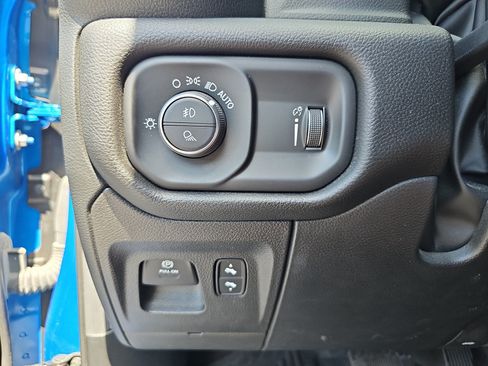 Used 2022 RAM 1500 Big Horn RWD image 31