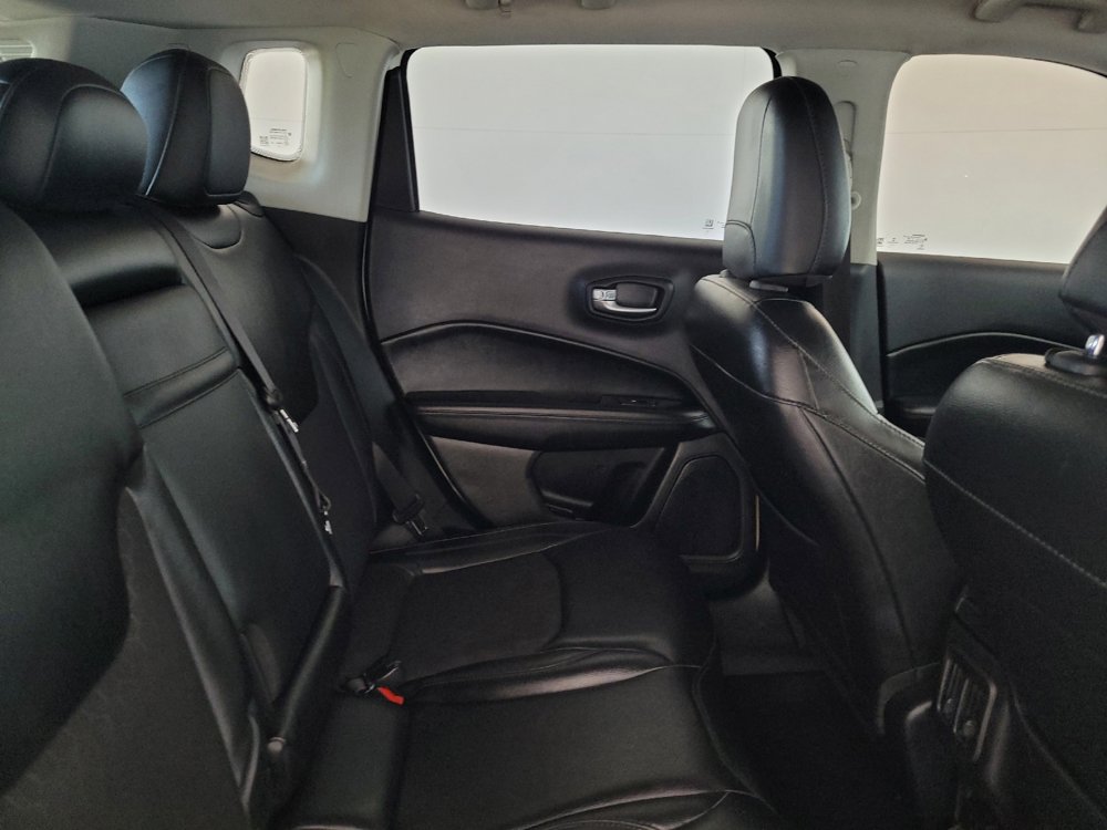 Used 2018 Jeep Compass Latitude w/ Popular Equipment Group FWD image 19