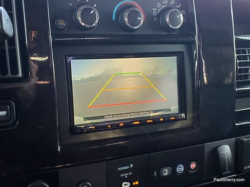 Used 2018 GMC Savana 2500 w/ Enhanced Convenience Package image 46