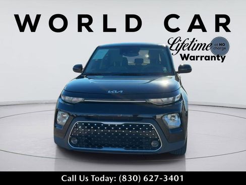 Used 2022 Kia Soul EX FWD image 2