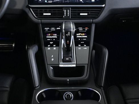 Certified 2023 Porsche Cayenne GTS AWD/4WD image 16