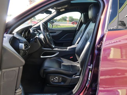 Used 2020 Jaguar F-PACE S image 16