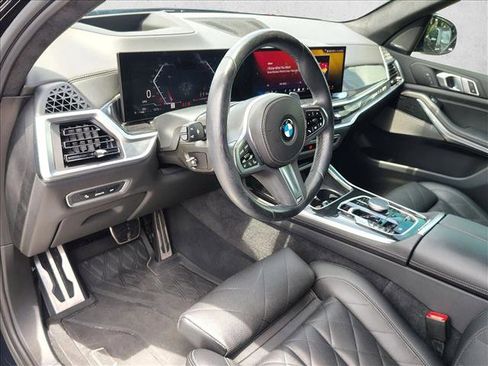 Certified 2024 BMW X7 xDrive40i w/ M Sport Package AWD/4WD image 2