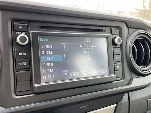 Used 2018 Toyota Tacoma SR image 28