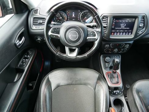 Used 2020 Jeep Compass Trailhawk w/ Cold Weather Group AWD/4WD image 9