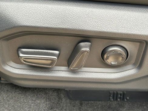 New 2026 Toyota Tundra Platinum AWD/4WD image 28