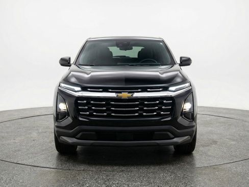 Used 2025 Chevrolet Equinox LT image 2