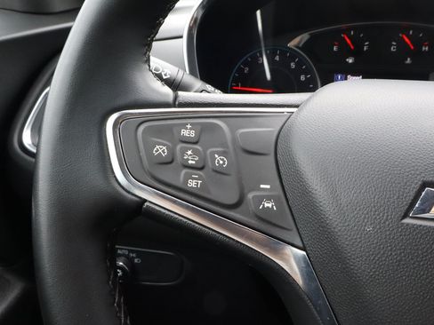 Used 2024 Chevrolet Equinox LT AWD/4WD image 25