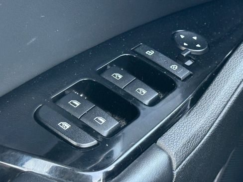 Used 2023 Kia Sportage EX AWD/4WD image 18