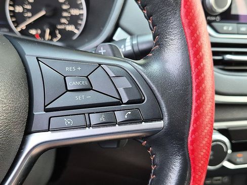 Used 2022 Nissan Altima 2.5 SR FWD image 18