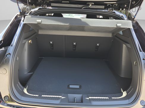 New 2026 Chevrolet Trax RS w/ Sunroof Package FWD image 13