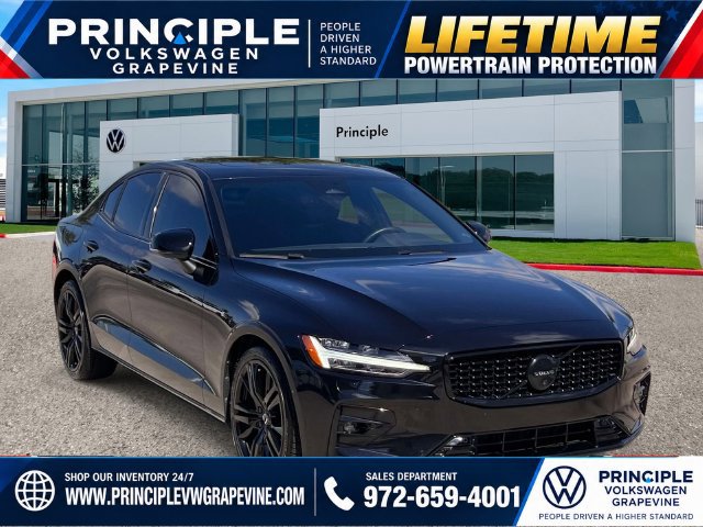 Used 2023 Volvo S60 B5 Plus w/ Climate Package FWD image 2