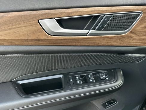 New 2026 Volkswagen Atlas SE FWD image 9