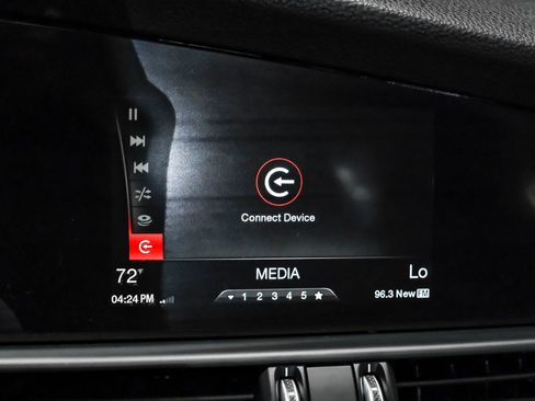 Used 2017 Alfa Romeo Giulia Sprint w/ Cold Weather Package image 27