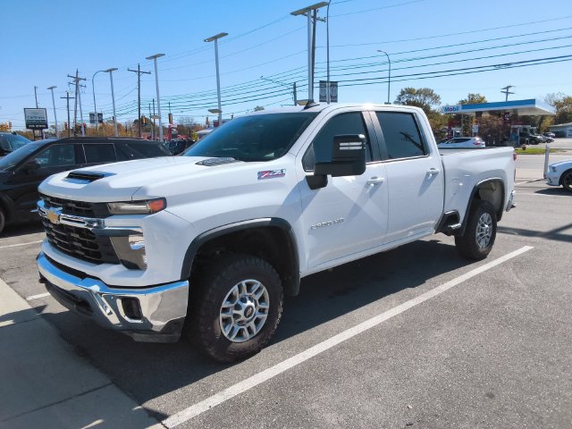 Certified 2024 Chevrolet Silverado 2500 LT w/ Convenience Package AWD/4WD image 9