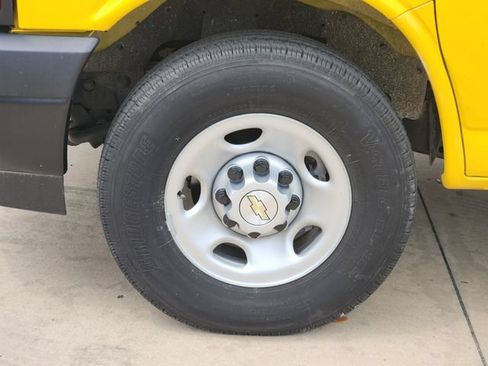 New 2025 Chevrolet Express 2500 RWD image 15