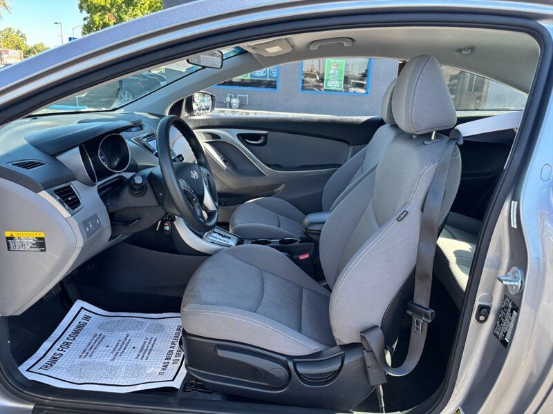 Used 2013 Hyundai Elantra FWD image 10