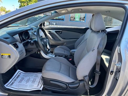 Used 2013 Hyundai Elantra FWD image 10
