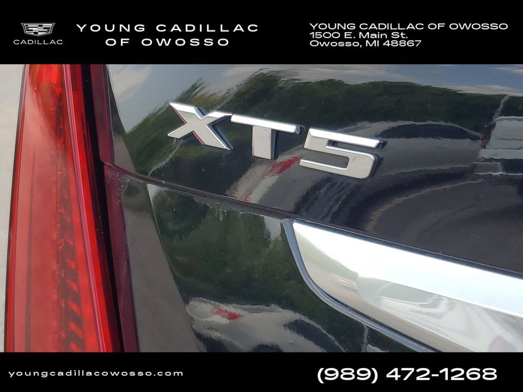Certified 2024 Cadillac XT5 Premium Luxury w/ LPO, Floor Liner Package AWD/4WD image 33