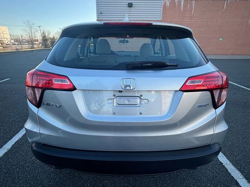 Used 2016 Honda HR-V LX image 7