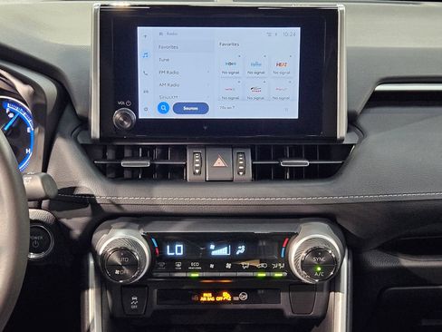 Certified 2025 Toyota RAV4 XLE Premium AWD/4WD image 16