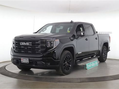 Used 2025 GMC Sierra 1500 Elevation w/ Elevation Premium Package AWD/4WD image 10