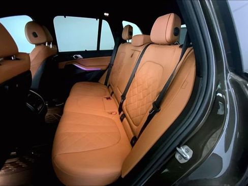 Used 2023 BMW X5 xDrive40i w/ M Sport Package AWD/4WD image 12