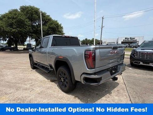 Used 2026 GMC Sierra 2500 AT4 w/ Technology Package AWD/4WD image 2