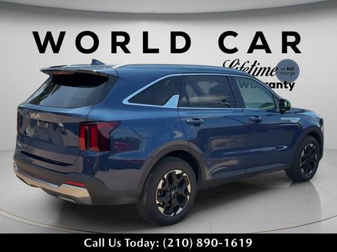 Used 2024 Kia Sorento S w/ Panoramic Sunroof Package FWD image 7