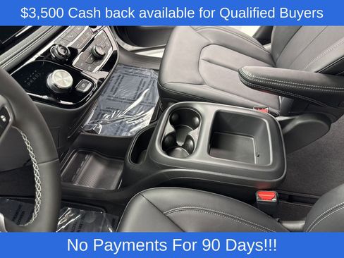 New 2026 Chrysler Pacifica Select image 21